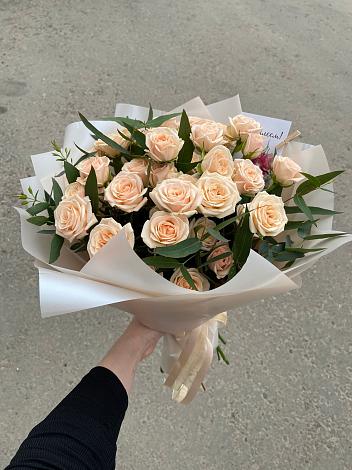 Букет Кремовые розы Латте в Ужур